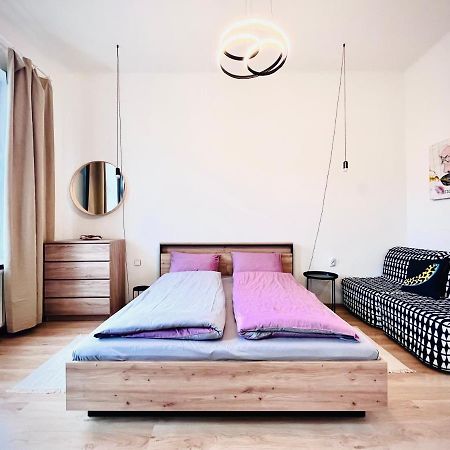 Sunny City - Apartment In Spa Zone With Private Garage KLV Exterior foto