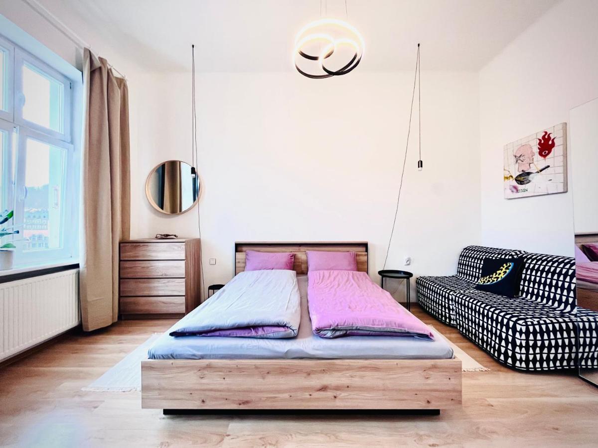 Sunny City - Apartment In Spa Zone With Private Garage KLV Exterior foto