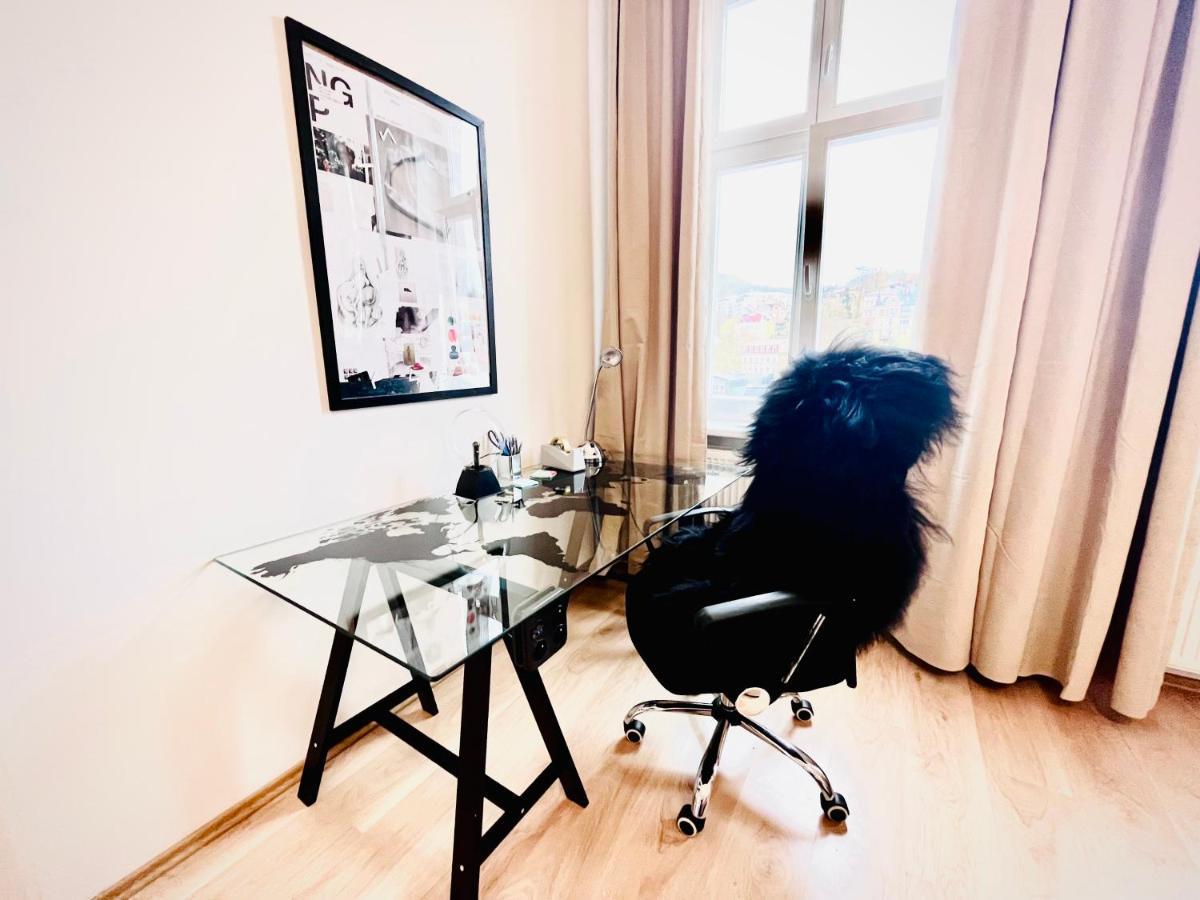 Sunny City - Apartment In Spa Zone With Private Garage KLV Exterior foto